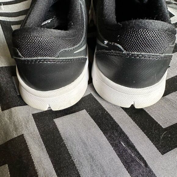 Nike Flex 2015 Run Athletic Shoe - Picture 3 of 9